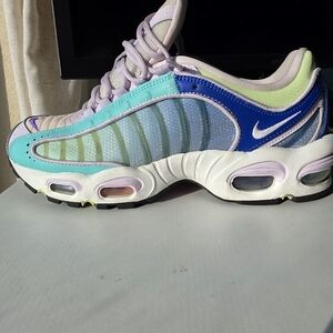 Nike Women’s Pastel Gradient Air Max-Style Running Shoe